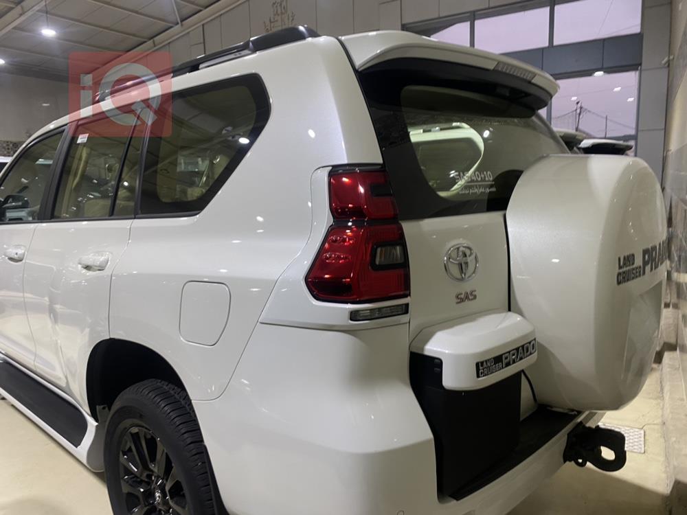 تۆیۆتا لاندكروزر پرادۆ